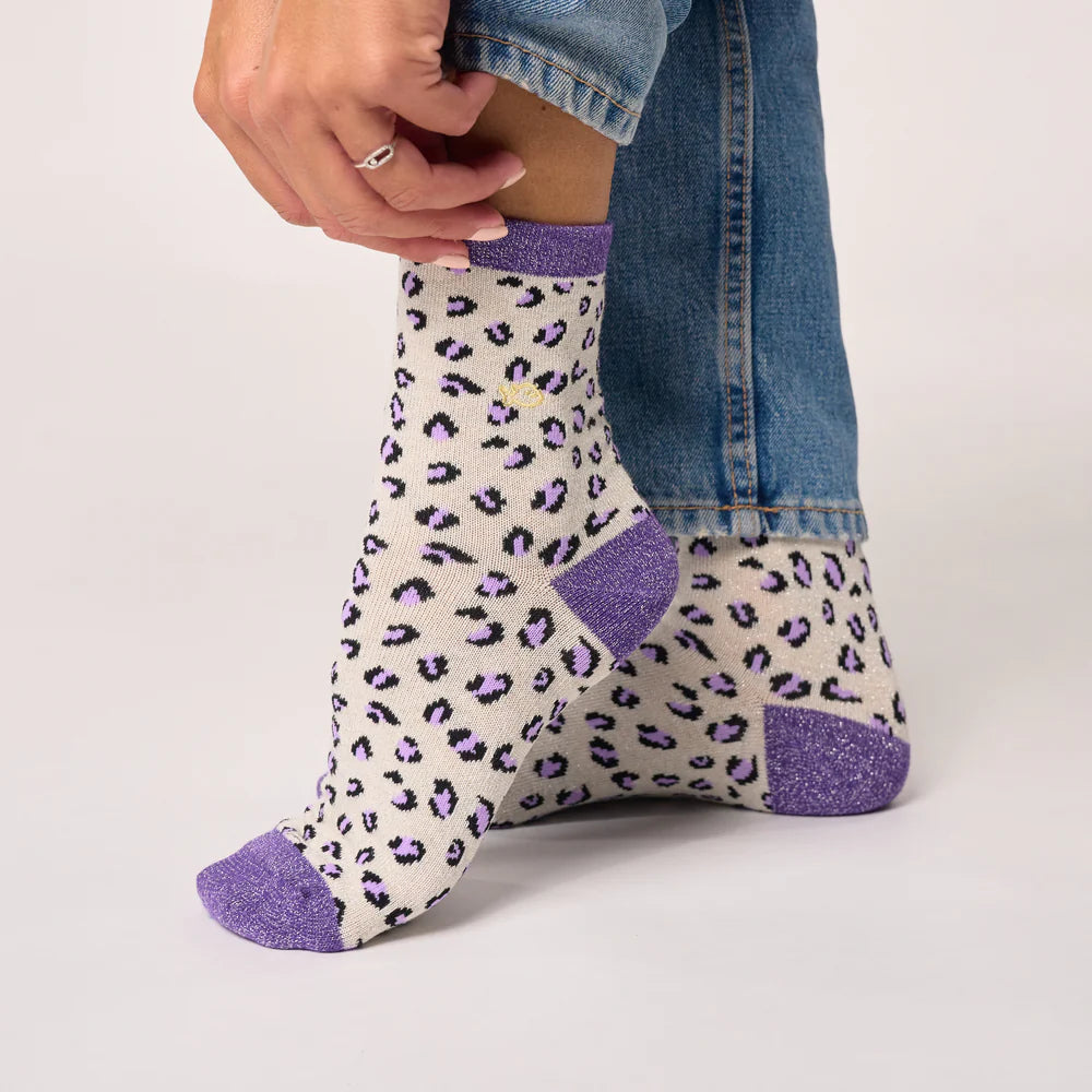 Leopard print combed cotton glitter socks - Ecru and purple