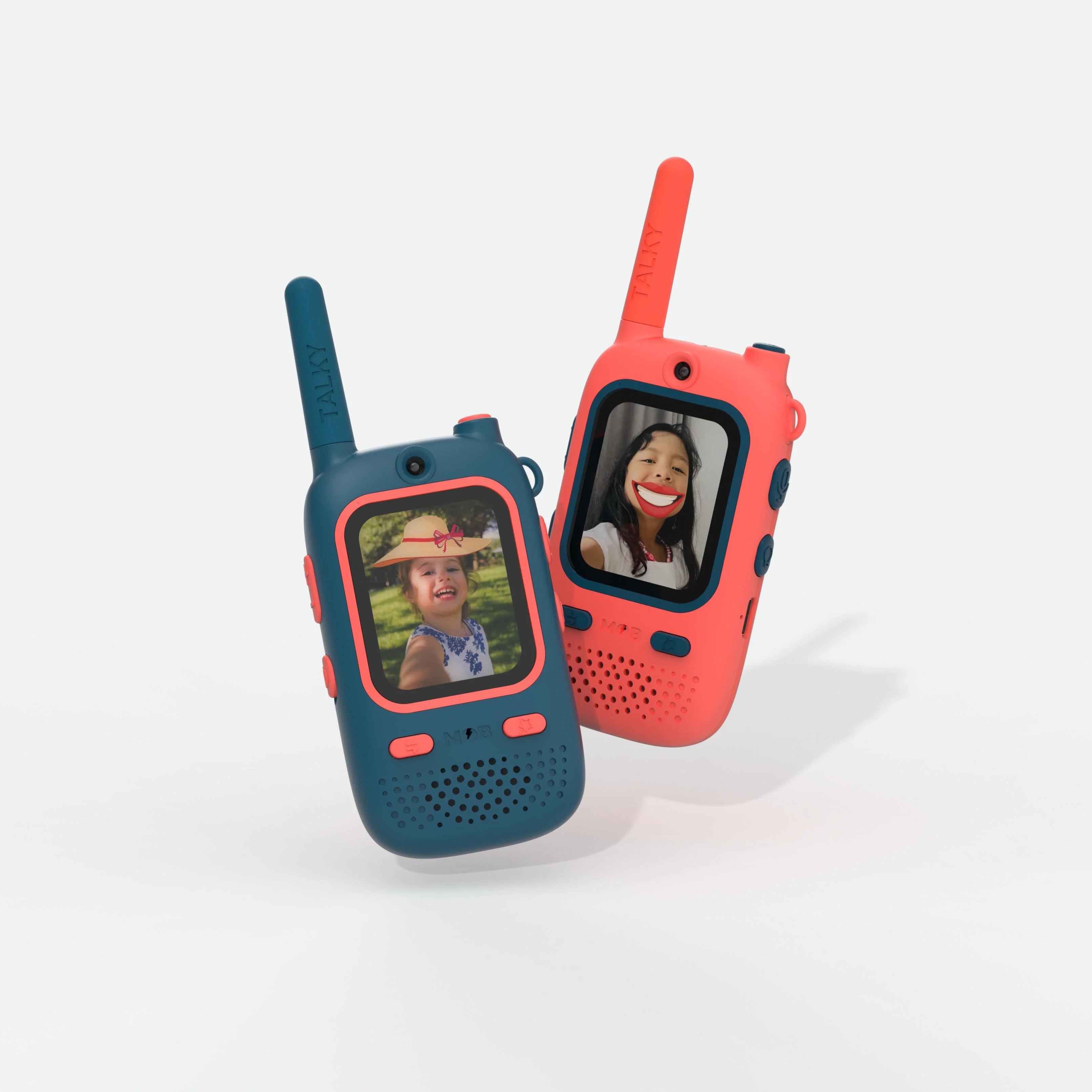 Talkies-walkies vidéo enfants MOB, modèles bleu et corail avec écran affichant un appel vidéo, design compact et coloré.