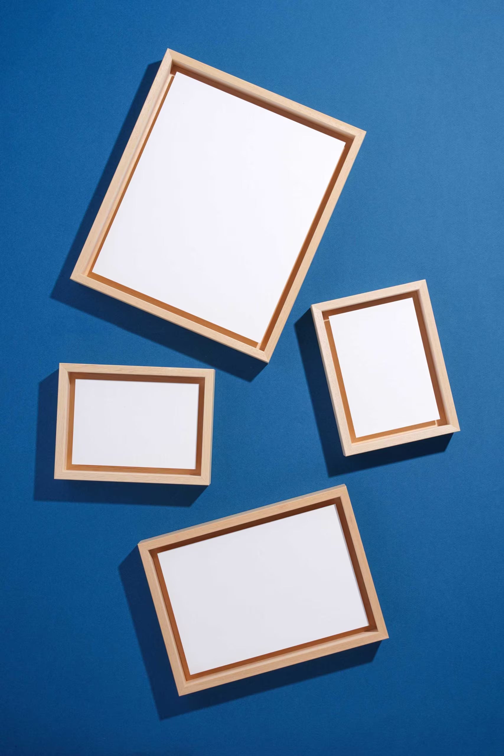 Houten frame om op te lijmen.