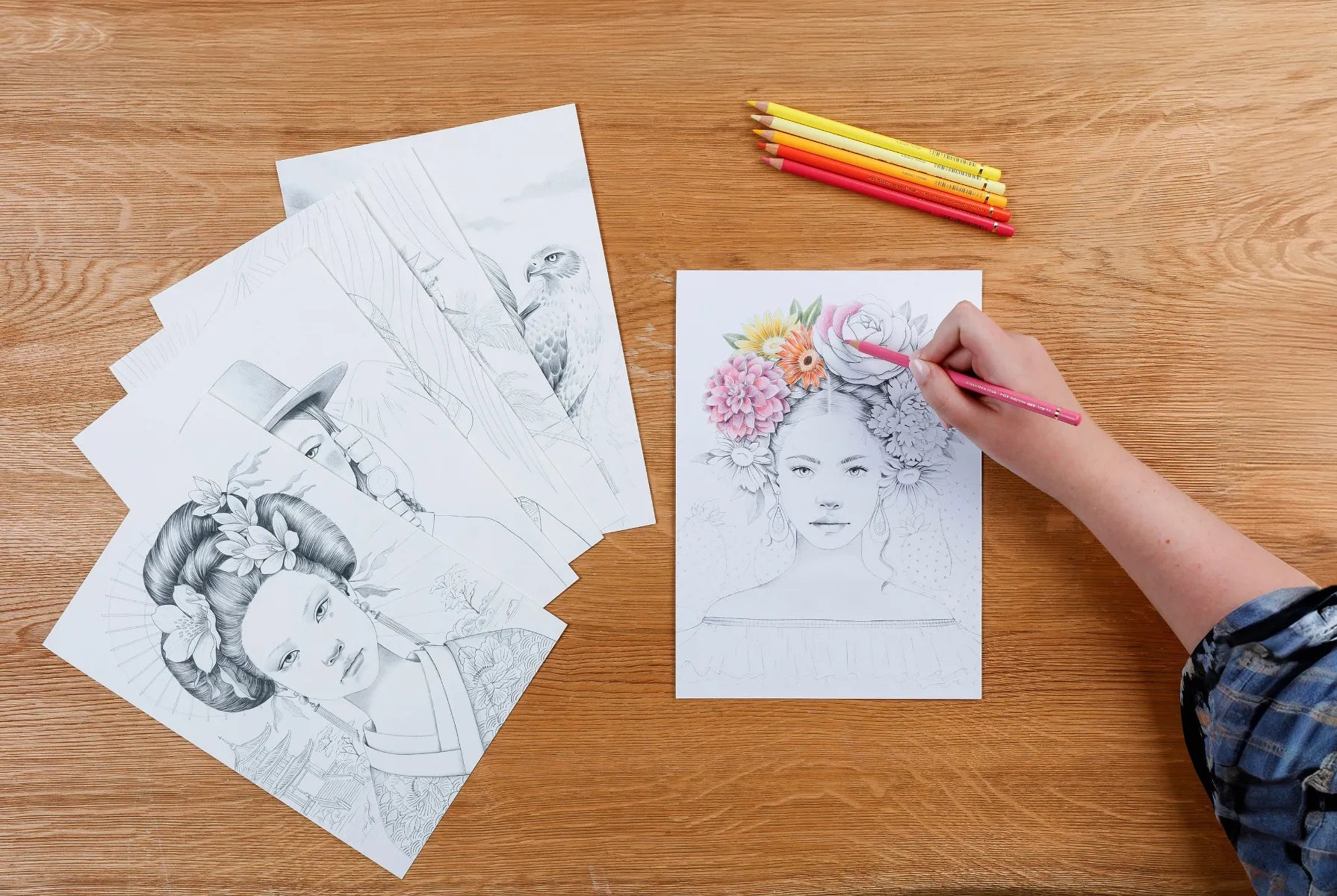 Bloc de coloriage - Les femmes - Emmanuelle Colin