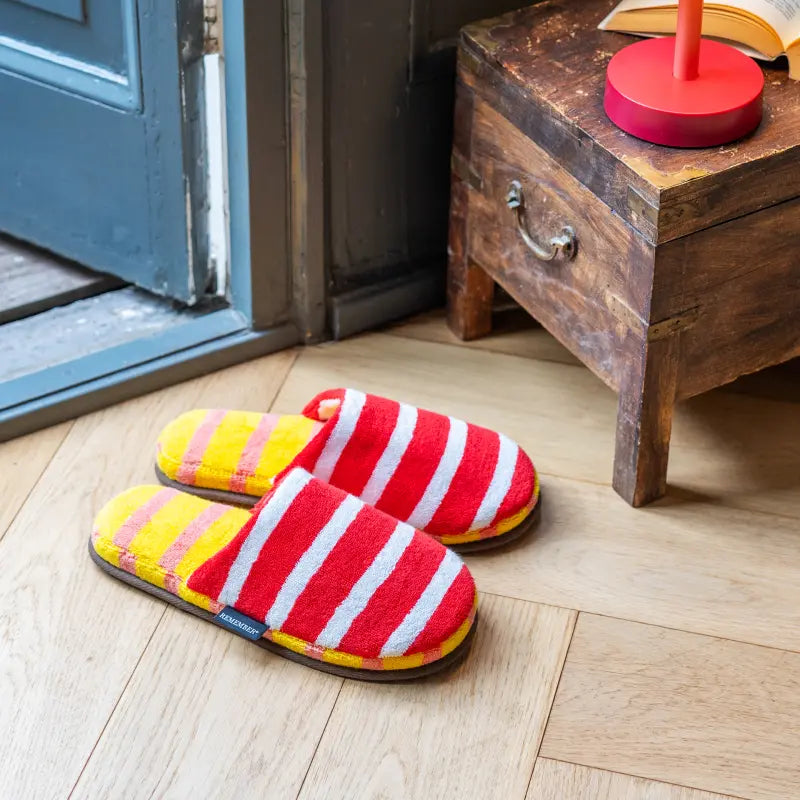 Melo Slippers - Red