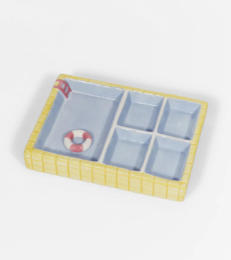 Sieradenstandaard voor zwembad